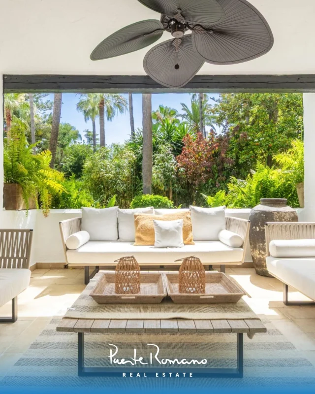 Luxury ground-floor apartment in Puente Romano II, prime beachside location on Marbella’s Golden Mile.Asking price: €2,695,000❈ 125 m² total with 28 m² private terrace❈ Two bedrooms and two elegant bathrooms❈ Contemporary renovation, sold fully furnished❈ Open-plan living with state-of-the-art kitchen❈ Smart home system and air conditioning throughout❈ Communal pool and mature landscaped gardens❈ Gated community with 24-hour security and conciergeEnergy Rating:Consumption: E / Emissions: ELocation: Puente Romano II, Golden MileReference: 16473More information: prre.link/16473Contact us to arrange a viewing.#PuenteRomanoRealEstate #GoldenMileMarbella #MarbellaRealEstate